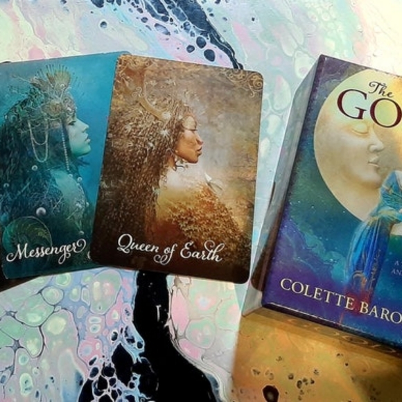 The Good Tarot : A 78-Card Deck and Guidebook - Picture 2 of 3